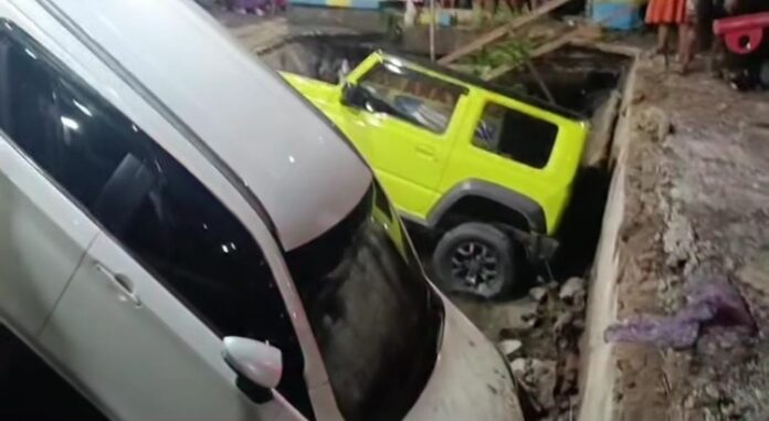 Parkiran Ambrol Jalan Deles Surabaya