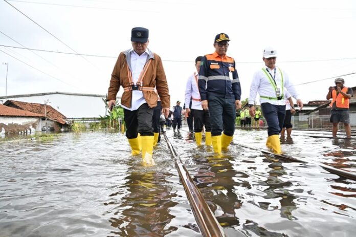 Jalur Kereta Api Banjir