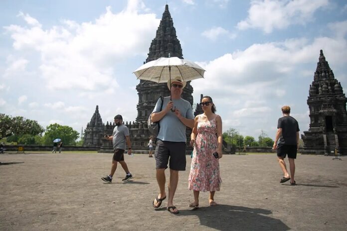 Wisatawan Mancanegara