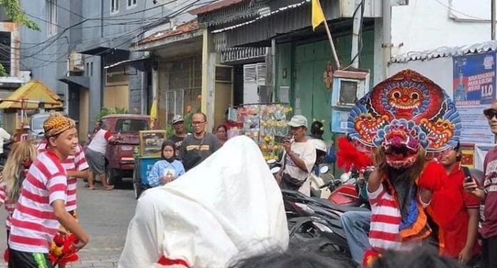Perayaan Imlek di Kampung Pecinan Tambak Bayan Surabaya