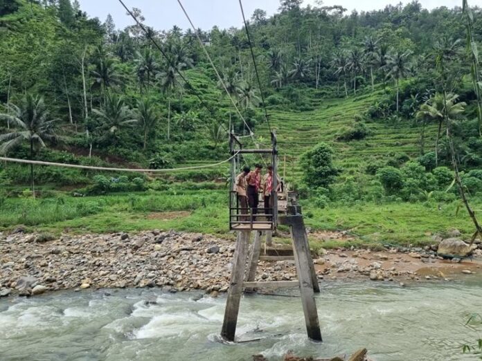 Jembatan Perbatasan Trenggalek Ponorogo