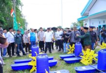 Gubernur Sumsel Panen Udang