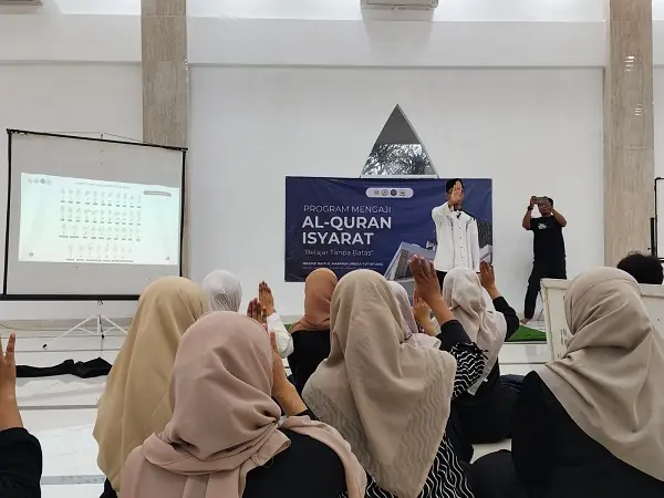 Unesa Hadirkan Kelas Ngaji Bahasa Isyarat