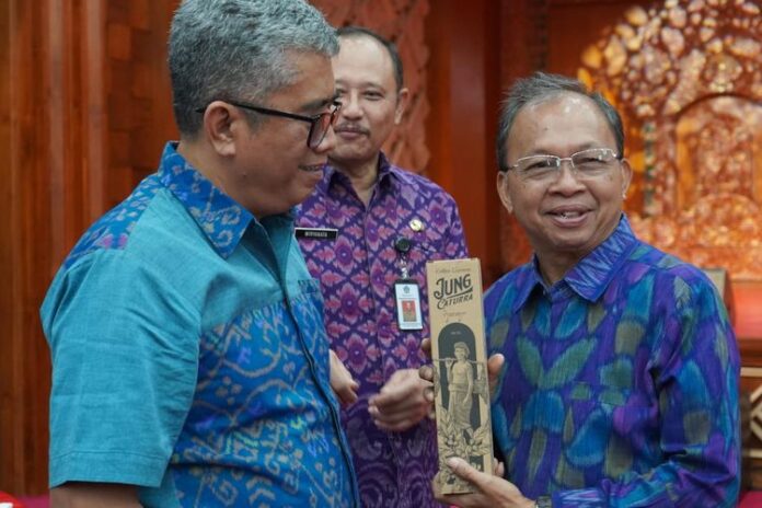 Koster Produk Arak Bali