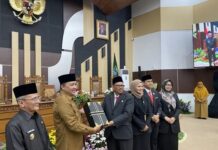 Ketua DPRD Apresiasi Kinerja Pemkab, Bupati Pasuruan Sampaikan LKPj 2025 dalam Rapat Paripurna Ketua DPRD Apresiasi Kinerja Pemkab