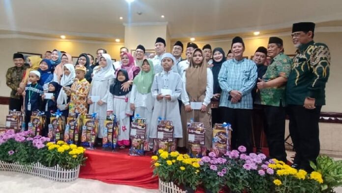 DPRD Surabaya Undang Anak Yatim Berbuka Bersama