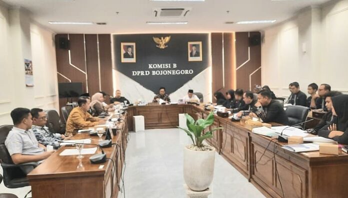 DPRD Bojonegoro Bahas Raperda tentang RIPPARKAB