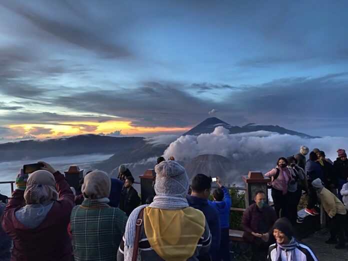 Gunung Bromo Ditutup
