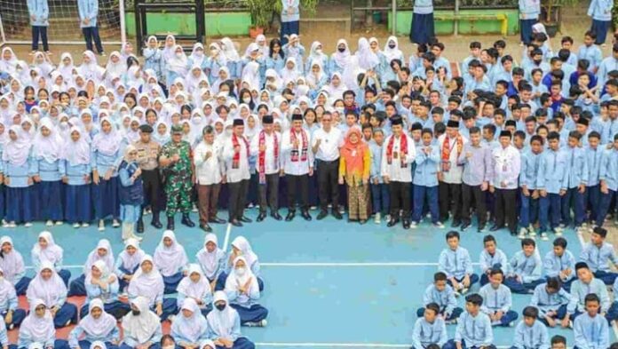 Pemerintah Jakarta Umumkan 103 Sekolah Swasta Gratis