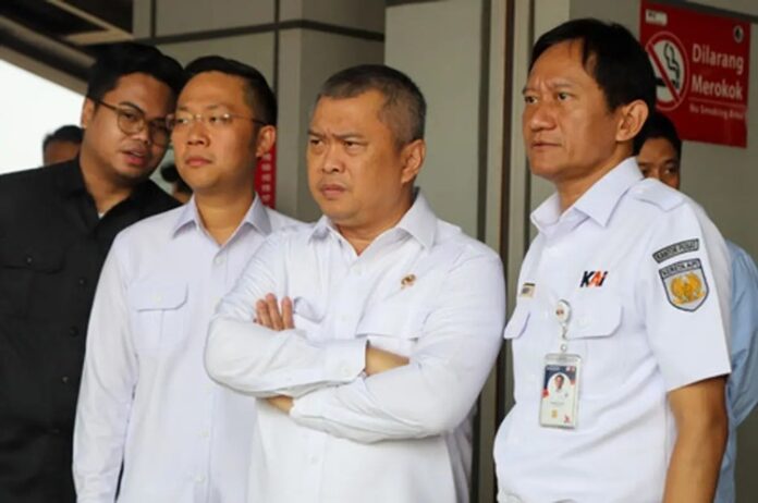 Kemenhub Taksi Green