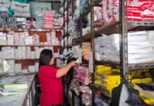 Harga Plastik Melonjak Tinggi