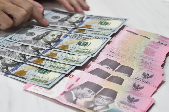 Rupiah Anjlok