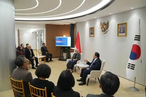 Menteri Rini Hadiri Courtesy Meeting di KBRI Seoul