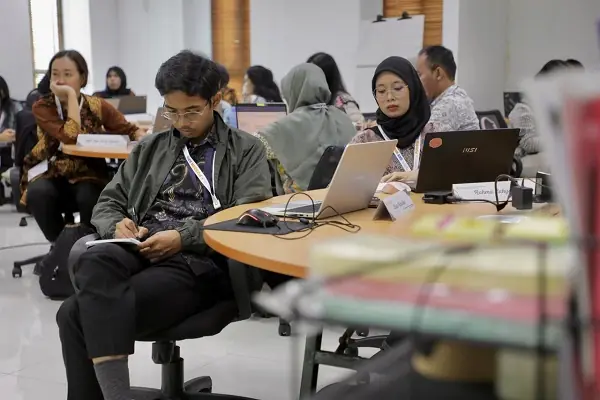 Pusbin AKS Kemensetneg Gandeng PACIS UNPAR