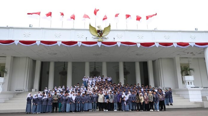 Kesan Tak Terlupakan Pelajar Jabar Bertemu Presiden Prabowo di Istana