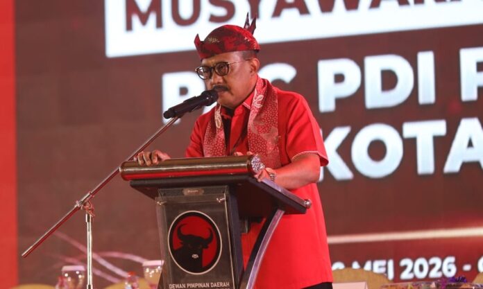 Armuji Mundur