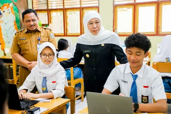 Gubernur Khofifah Tegaskan Komitmen Jatim Menjadi Barometer Pendidikan Nasional