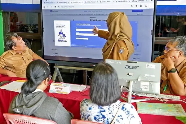 Uji Coba SPMB Surabaya Hari Kelima