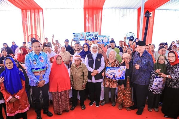 Gubernur Khofifah Ajak Masyarakat Bahagiakan dan Jaga Lansia Bermartabat