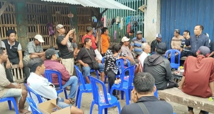 Pedagang Unggas Pabean