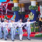 Hardiknas 2026 di Grahadi: Gubernur Khofifah Apresiasi Paskibra Cilik hingga Pidato 5 Bahasa Siswa Mojokerto.