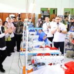 Gubernur Khofifah Bangga: Lulusan SMK Jatim Kini Laris Manis di Dunia Kerja.