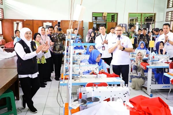 Gubernur Khofifah Bangga: Lulusan SMK Jatim