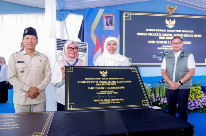 Khofifah Revitalisasi SMA