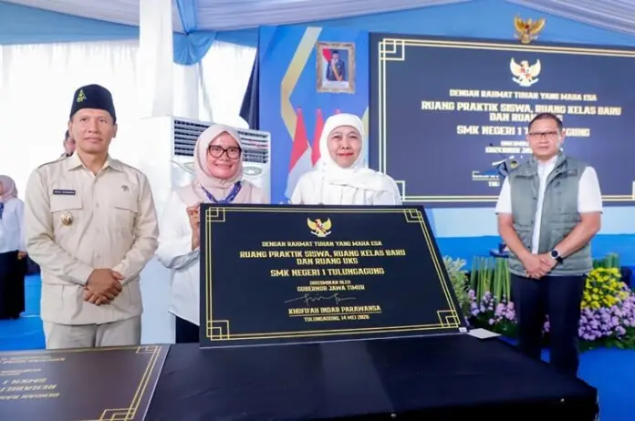 Khofifah Revitalisasi SMA