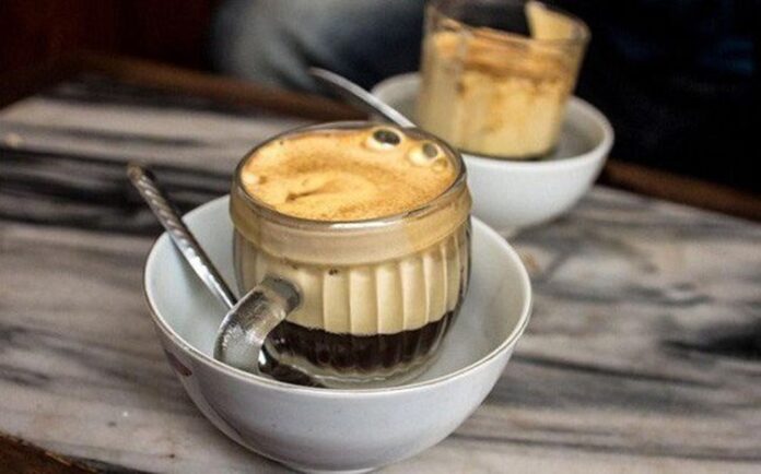 kopi telur mentah