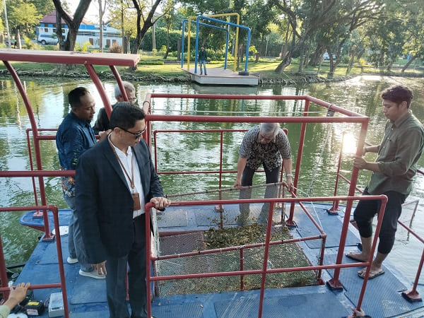 Kapal Katamaran Penangkap Sampah Karya ITS