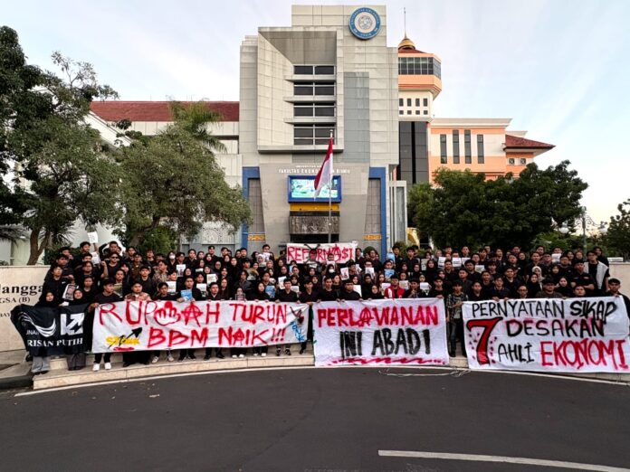 FEB Unair Unesa Darurat Ekonomi