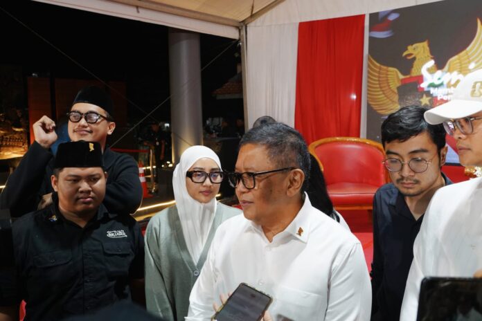 Hasto Sentil Jokowi