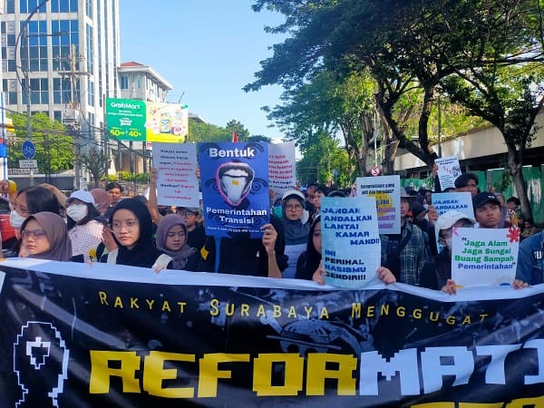Ratusan Masyarakat Sipil Gelar Aksi #ReformatiIndonesia