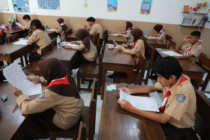 Program Sekolah Gratis Jateng