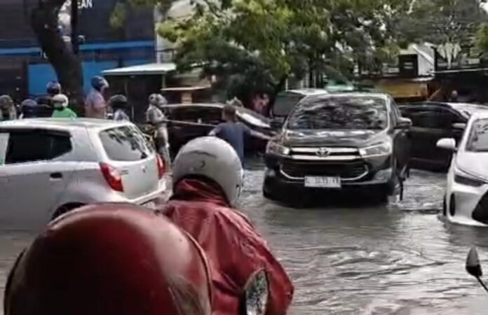 Surabaya Hujan Deras