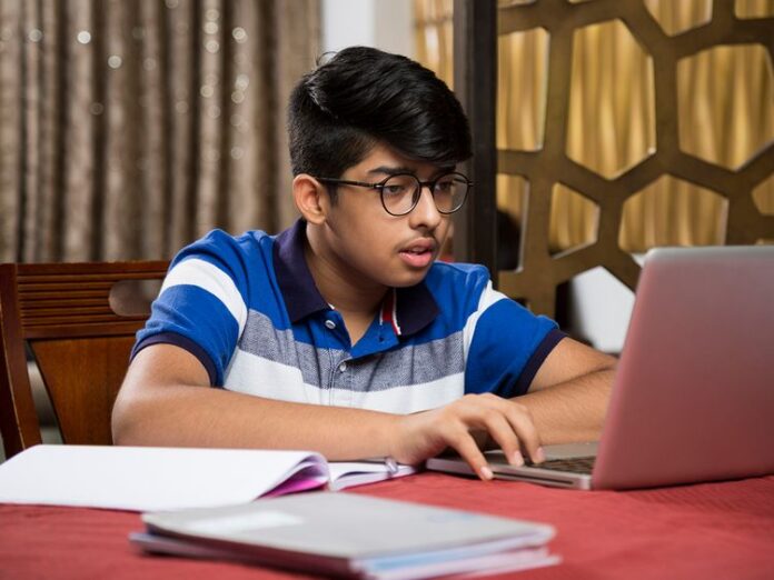 Siswa di UEA