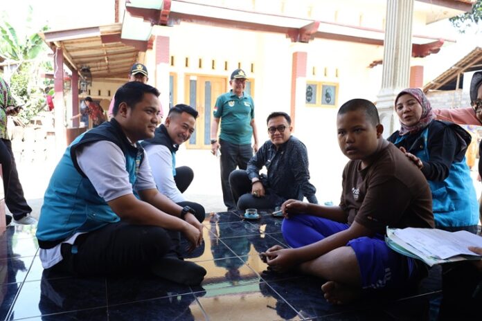 Remaja Jember Dipasung