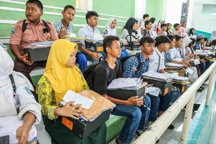Bantuan Pendidikan Pemkot Surabaya