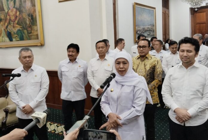 Khofifah Emil