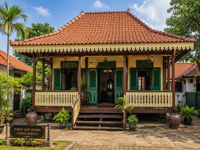 Makam Betawi Halaman Rumah